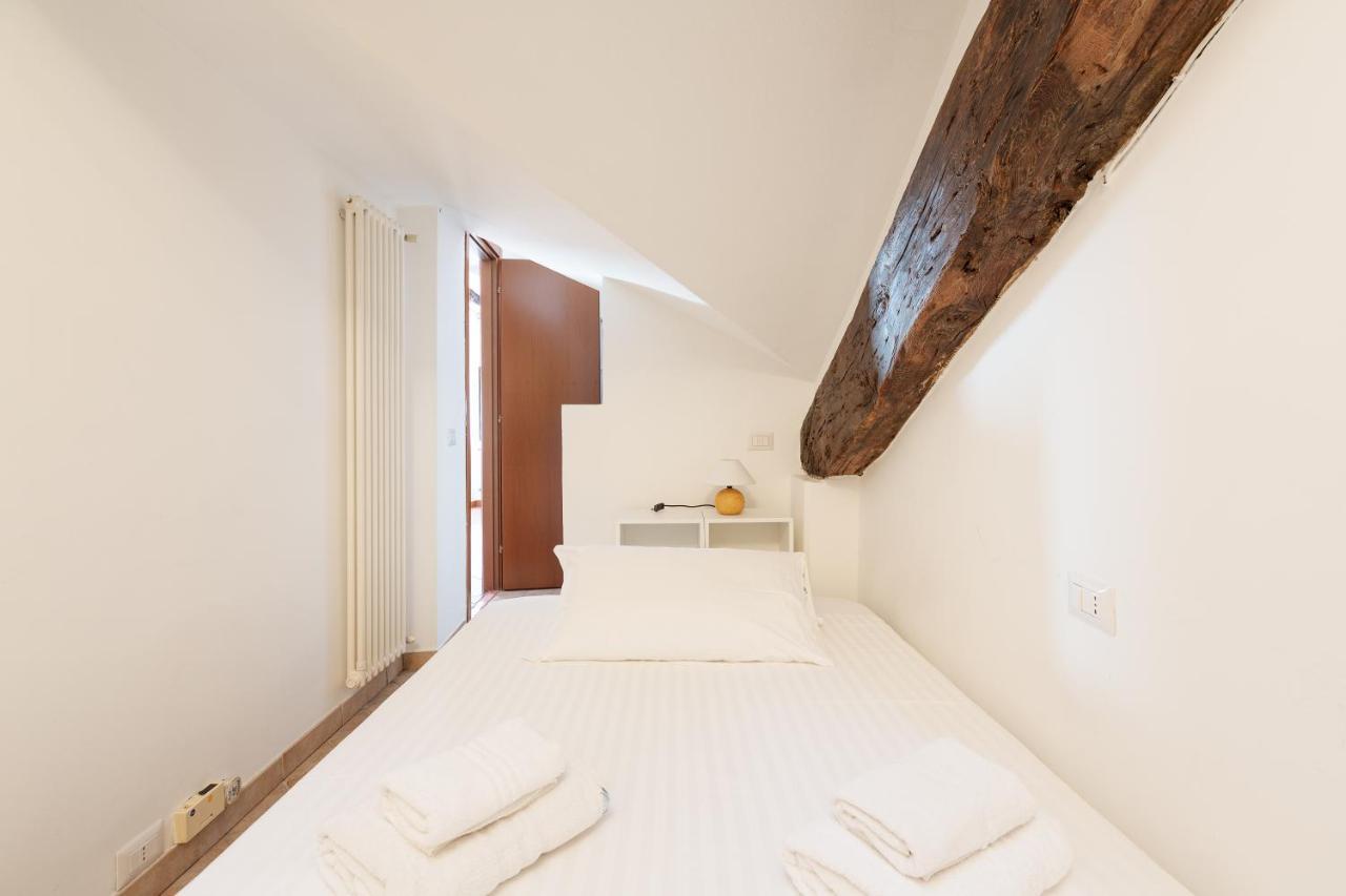 Corso Balcony Milan