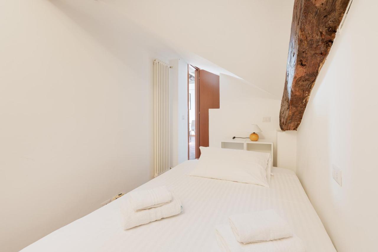 Corso Balcony Milan