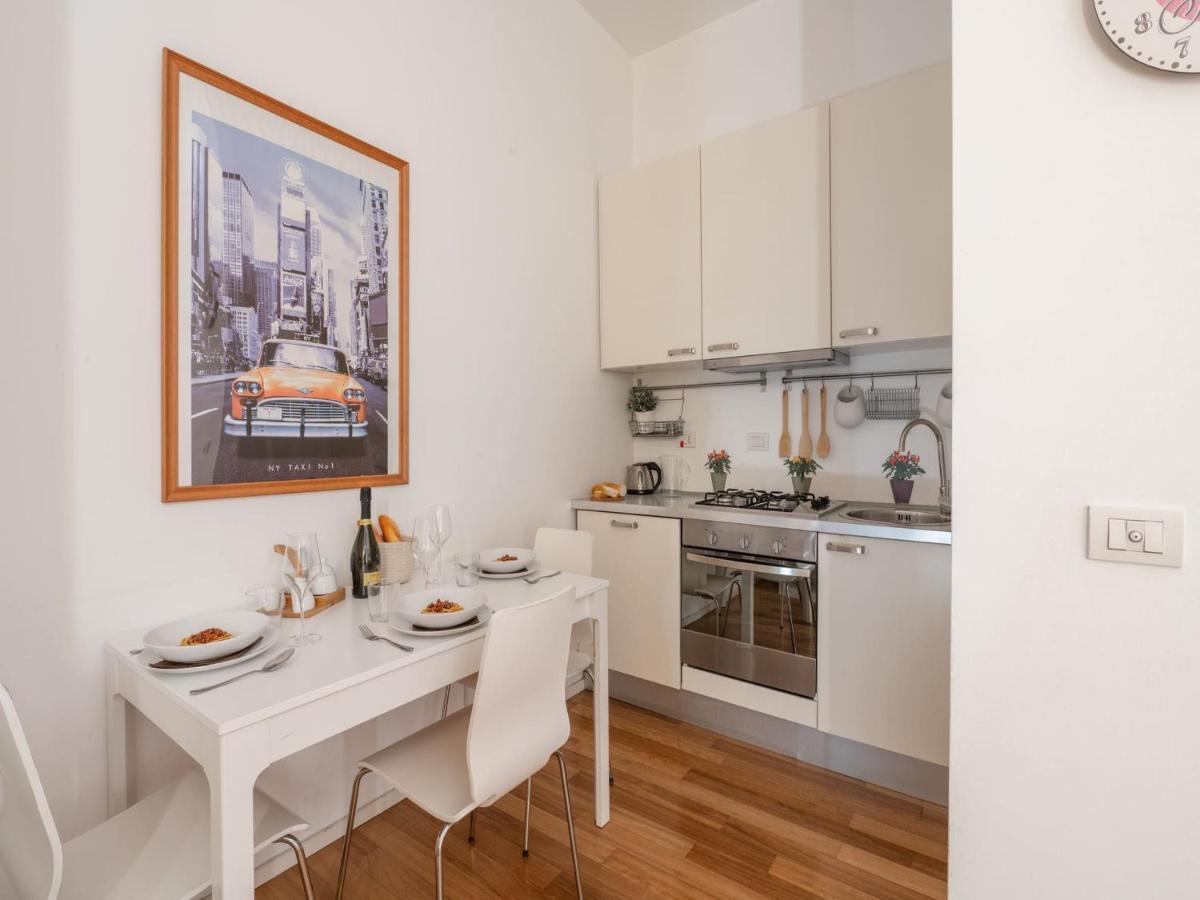 The Rent - Comfortable One Bedroom In Downtown Apartment Milan