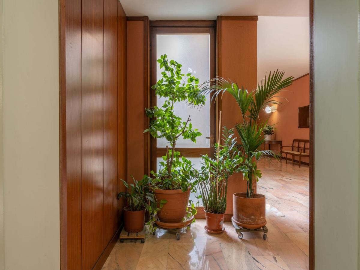The Rent - Comfortable One Bedroom In Downtown Milan