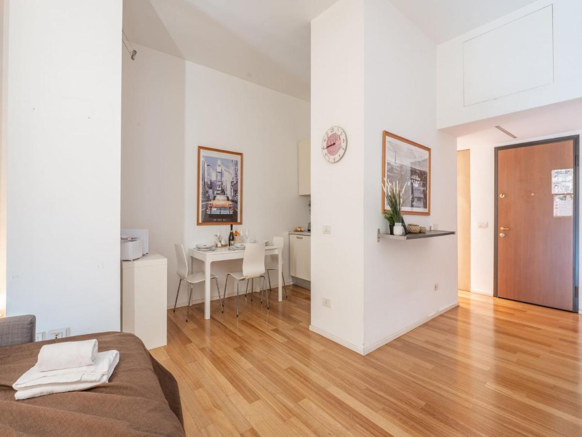 The Rent - Comfortable One Bedroom In Downtown Apartment Milan