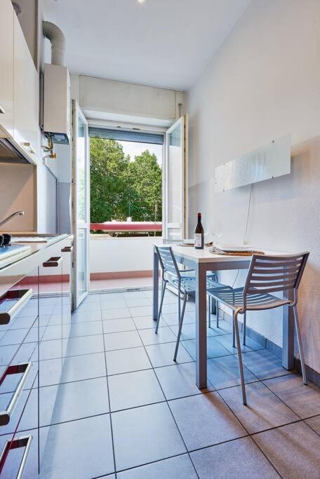 Apartment Lugano - Free Internet And Netflix Milan