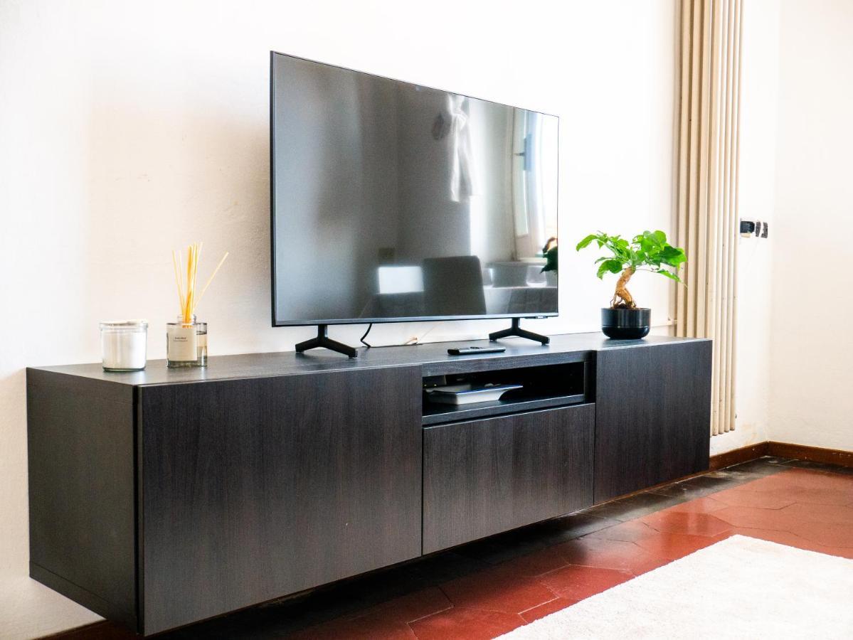 Apartment Citylife - 50m Dalla Metro Milan