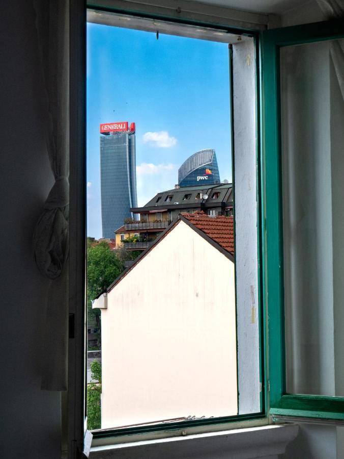 Citylife - 50m Dalla Metro Apartment