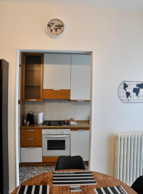 Apartment M.aurelio Black & White Milan