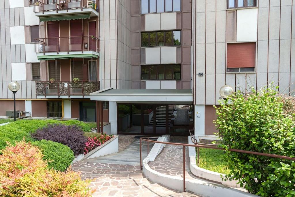 Bike Stop Apartment Milan