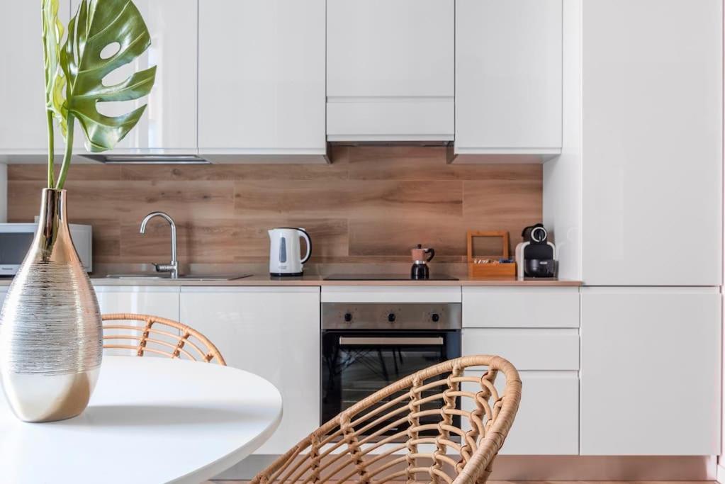 New Jungle & Charming Flat - Zona De Angeli Apartment *
