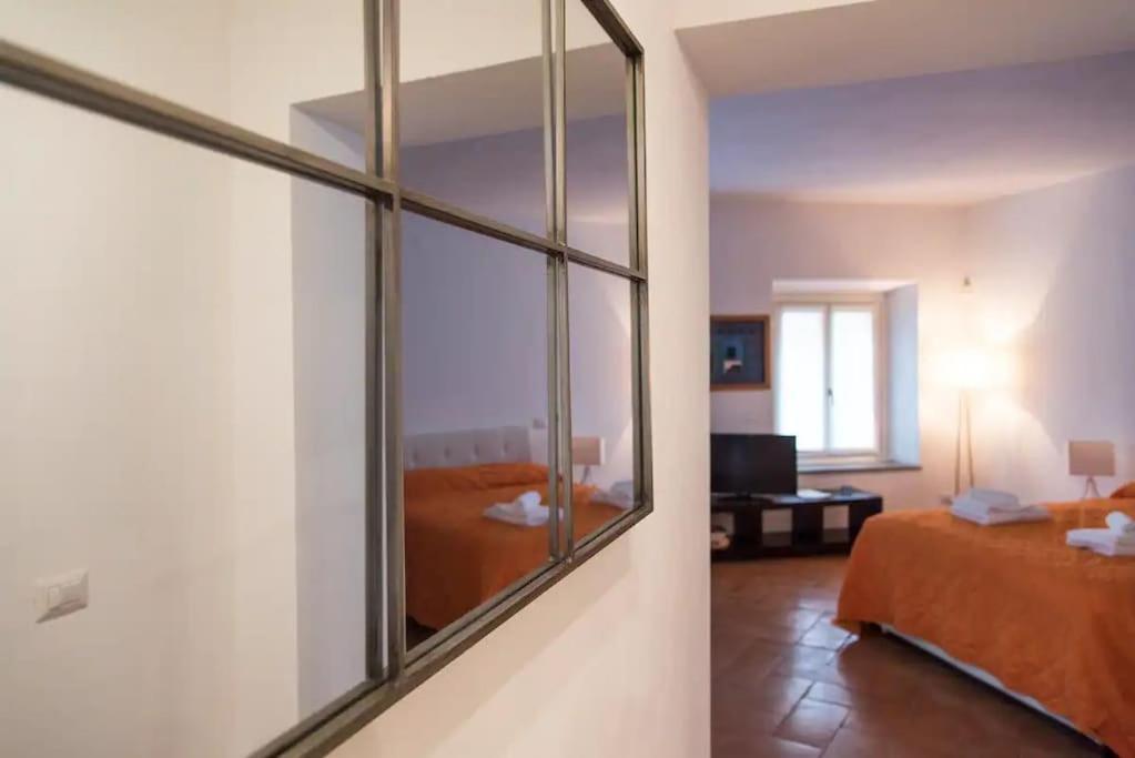 Hidden Retreat - Duomo Apartment Milan