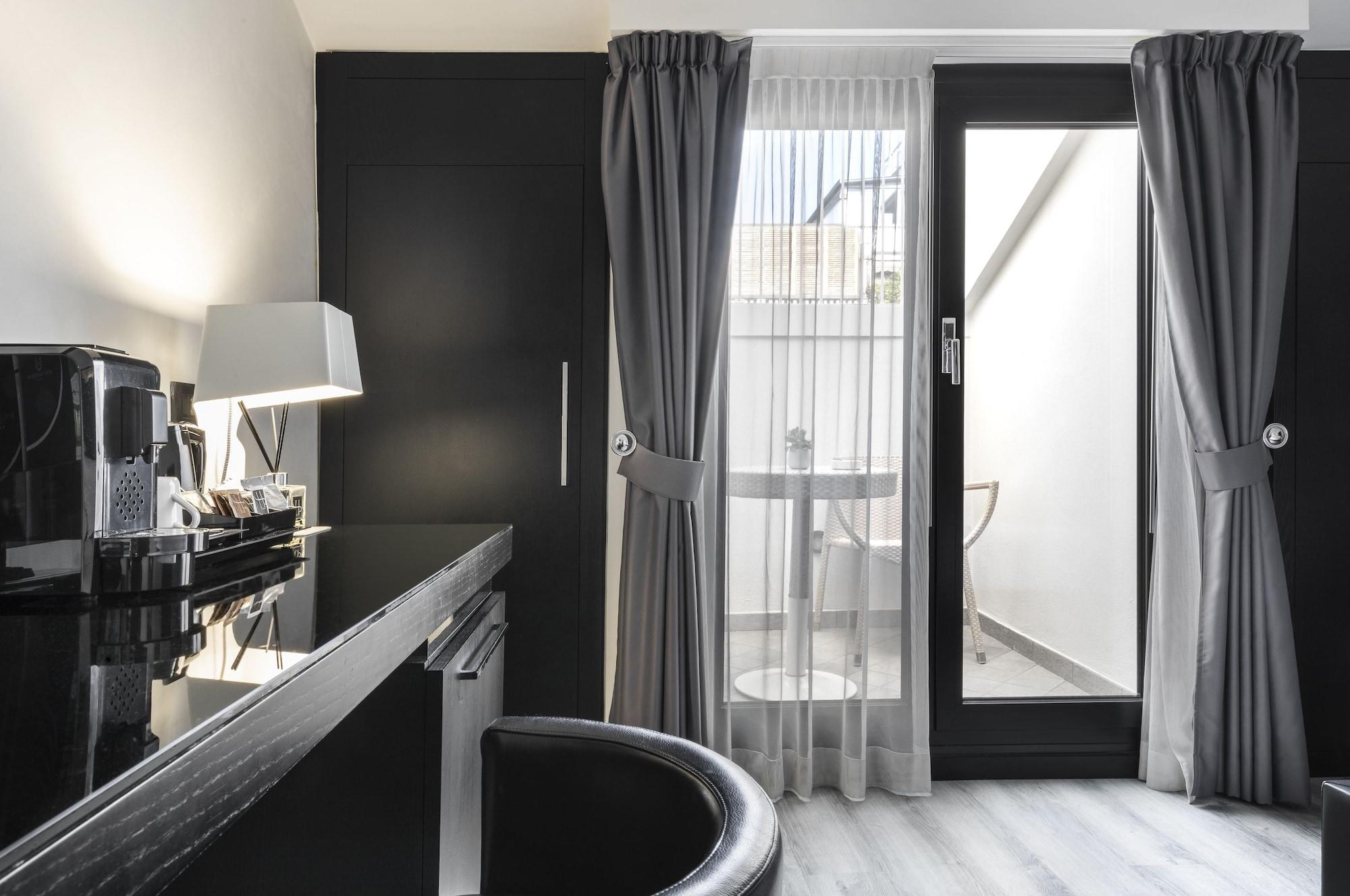 Hotel Lhp Napoleon Milan