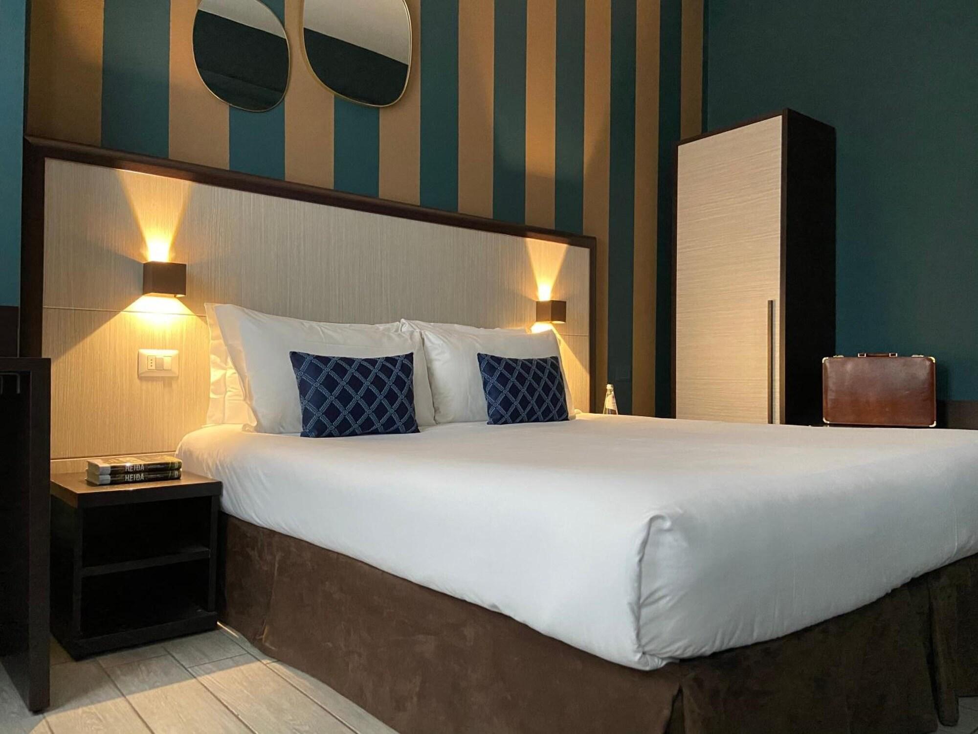 Av Hotel 2*