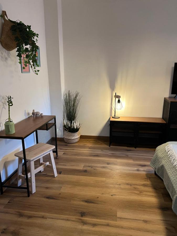 Apartamento Stylish 3 Km Away From Duomo - Netflix, Wi-fi, All Comforts Included Milão