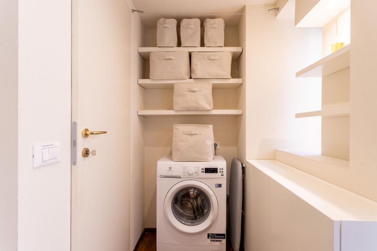 Apartment Pontaccio Milan