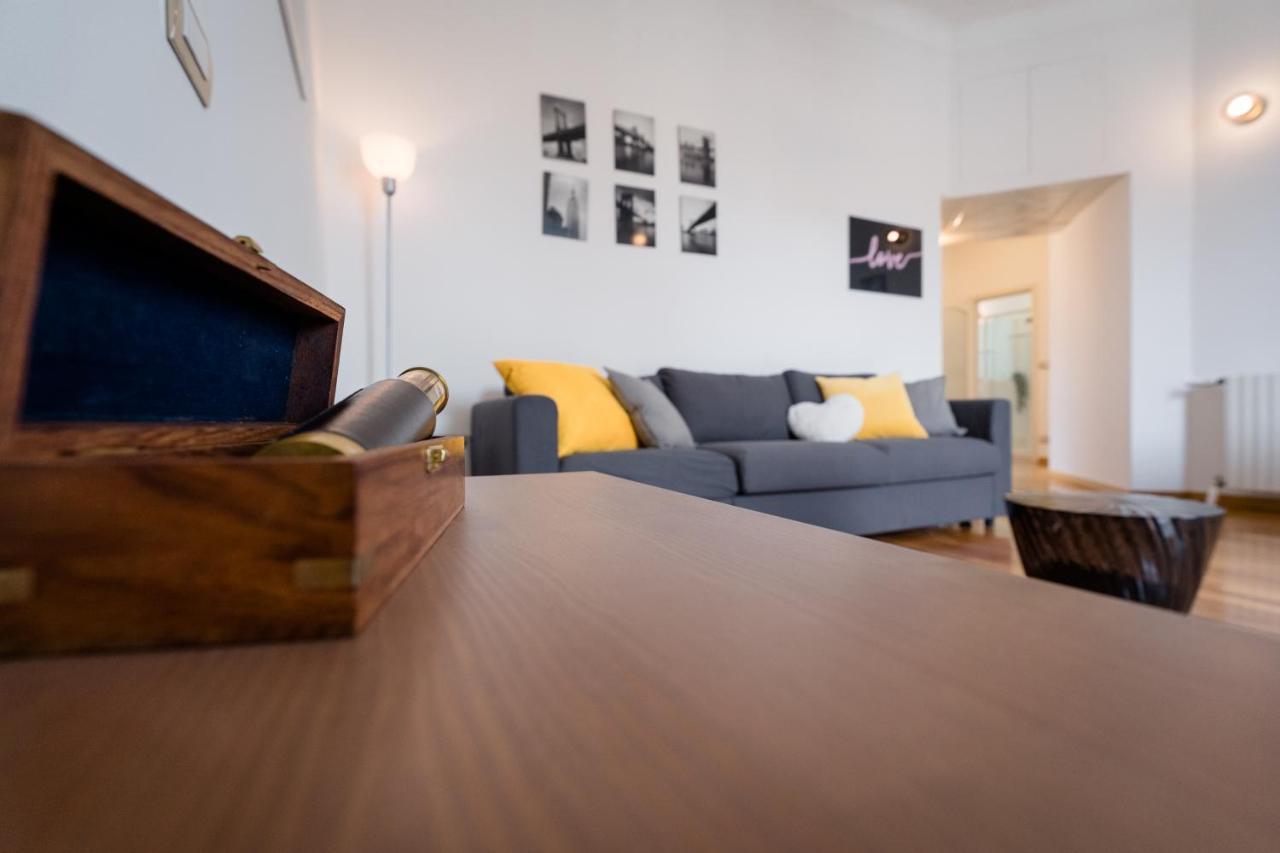 Cinque Vie Floor - Center Milan