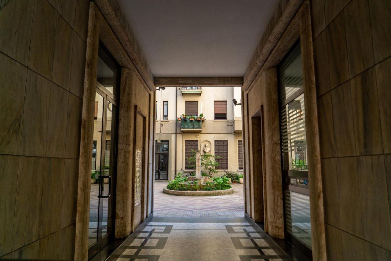 Three Bedroom In The Centre Of The Apartment Milan