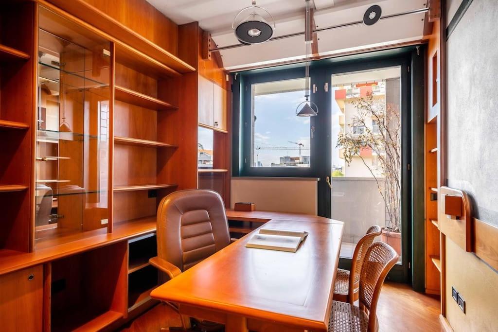 Luxury Penthouse - Sauna, Garage, Office, Terrace Apartment *