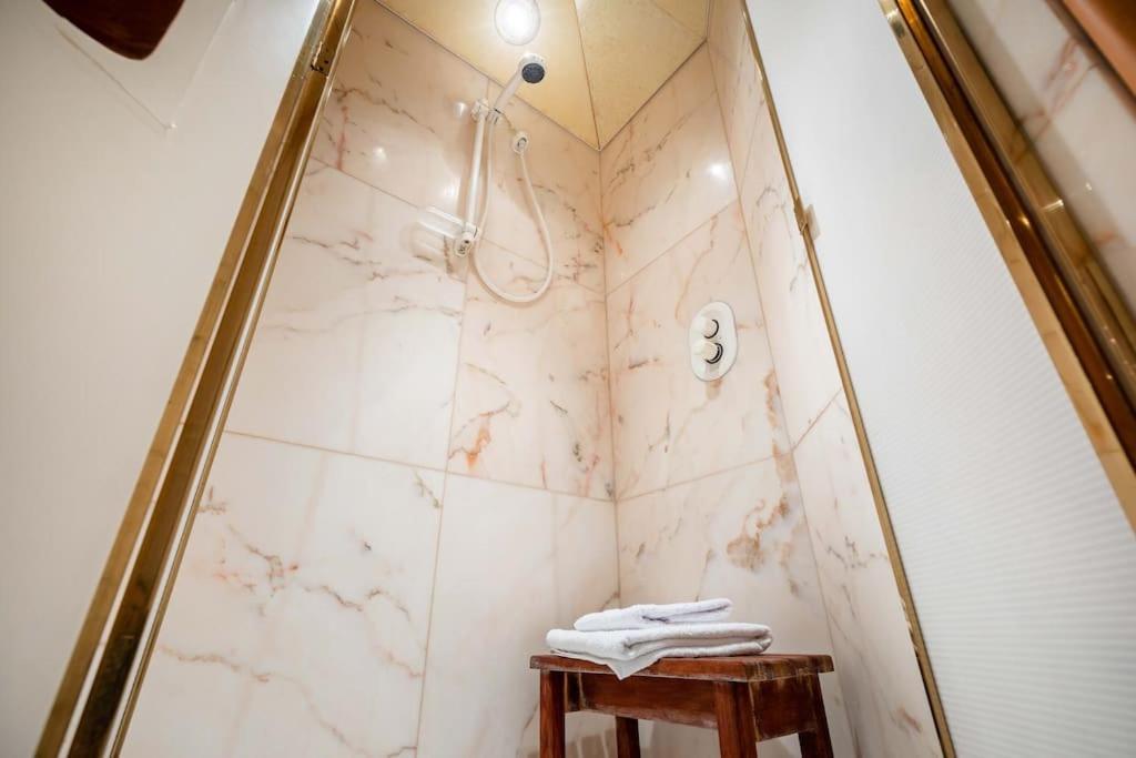 Apartment Luxury Penthouse - Sauna, Garage, Office, Terrace *