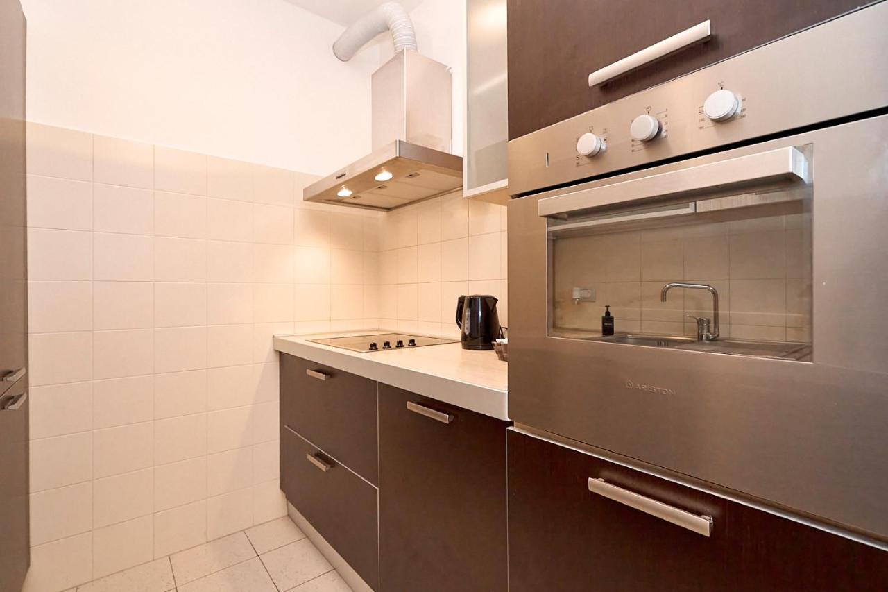 Design House A/c Wifi 20 Minutes From Duomo Apartment