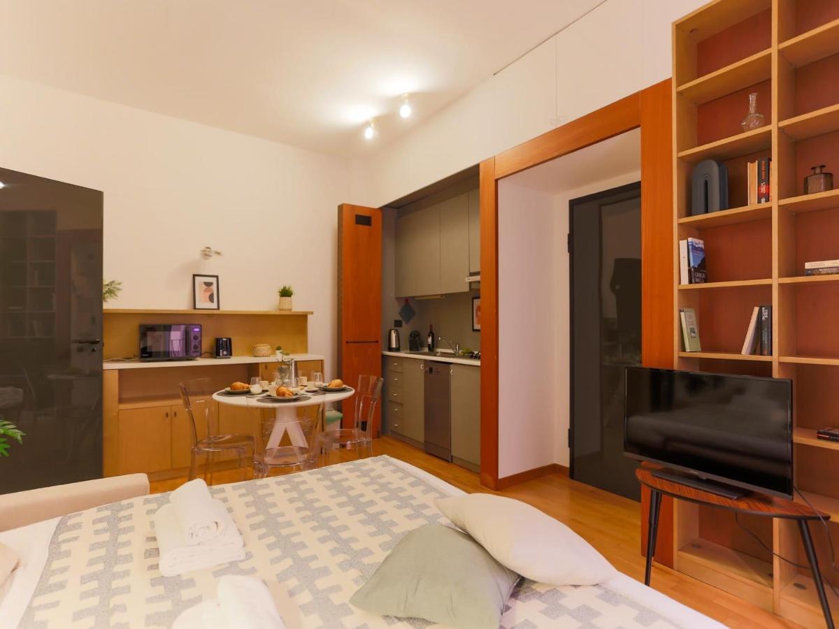 The Rent - Modern In The Center Apartment