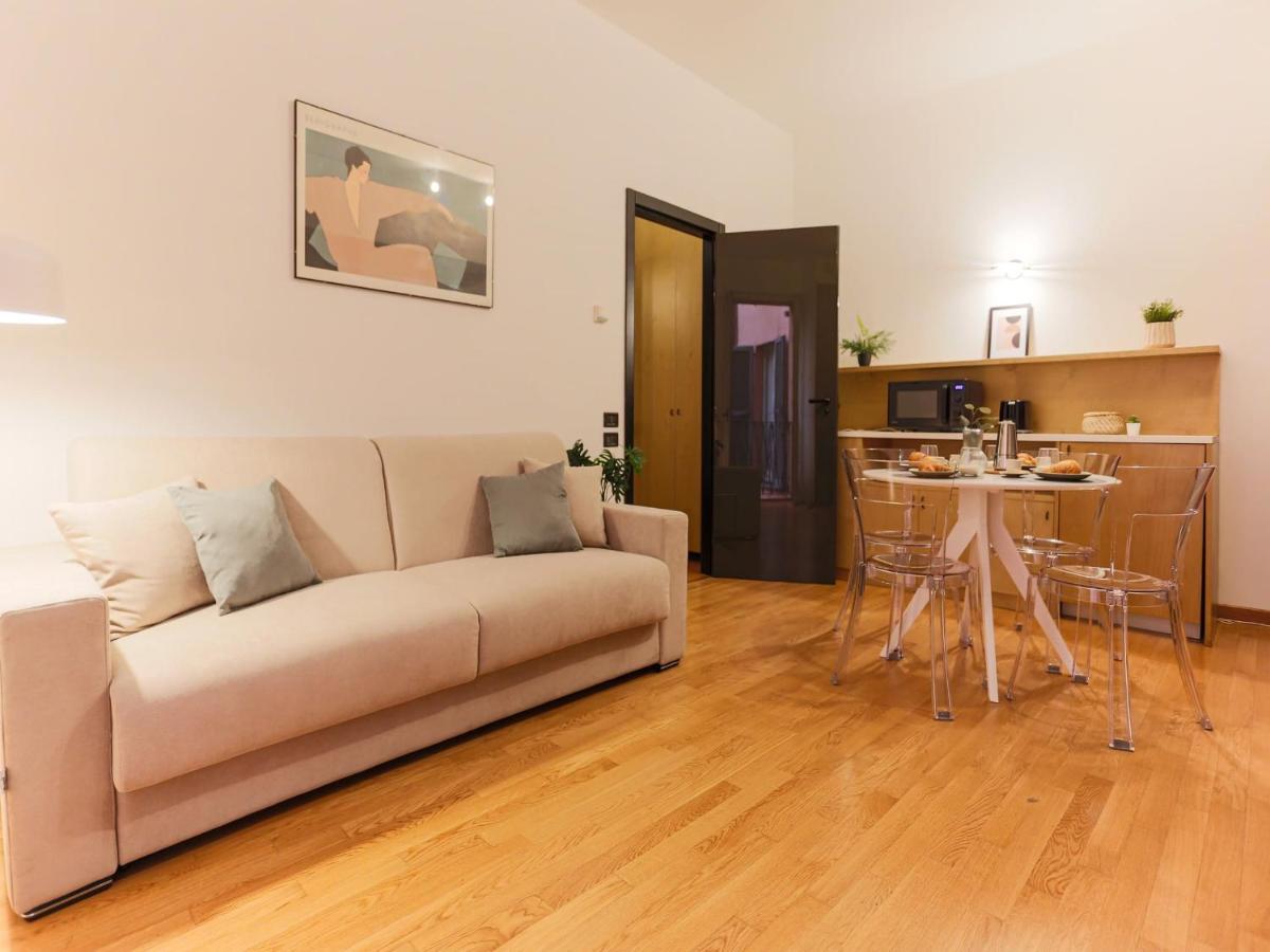 The Rent - Modern In The Center Apartment *