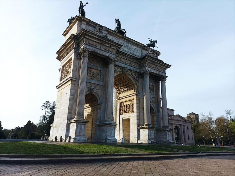 Lovely Arch * Milão
