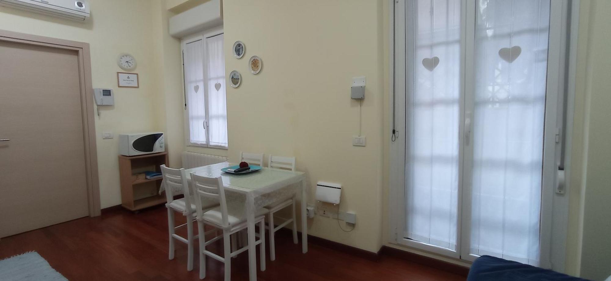 Zara Cosy & Cheap Apt - Easy Parking * Milan