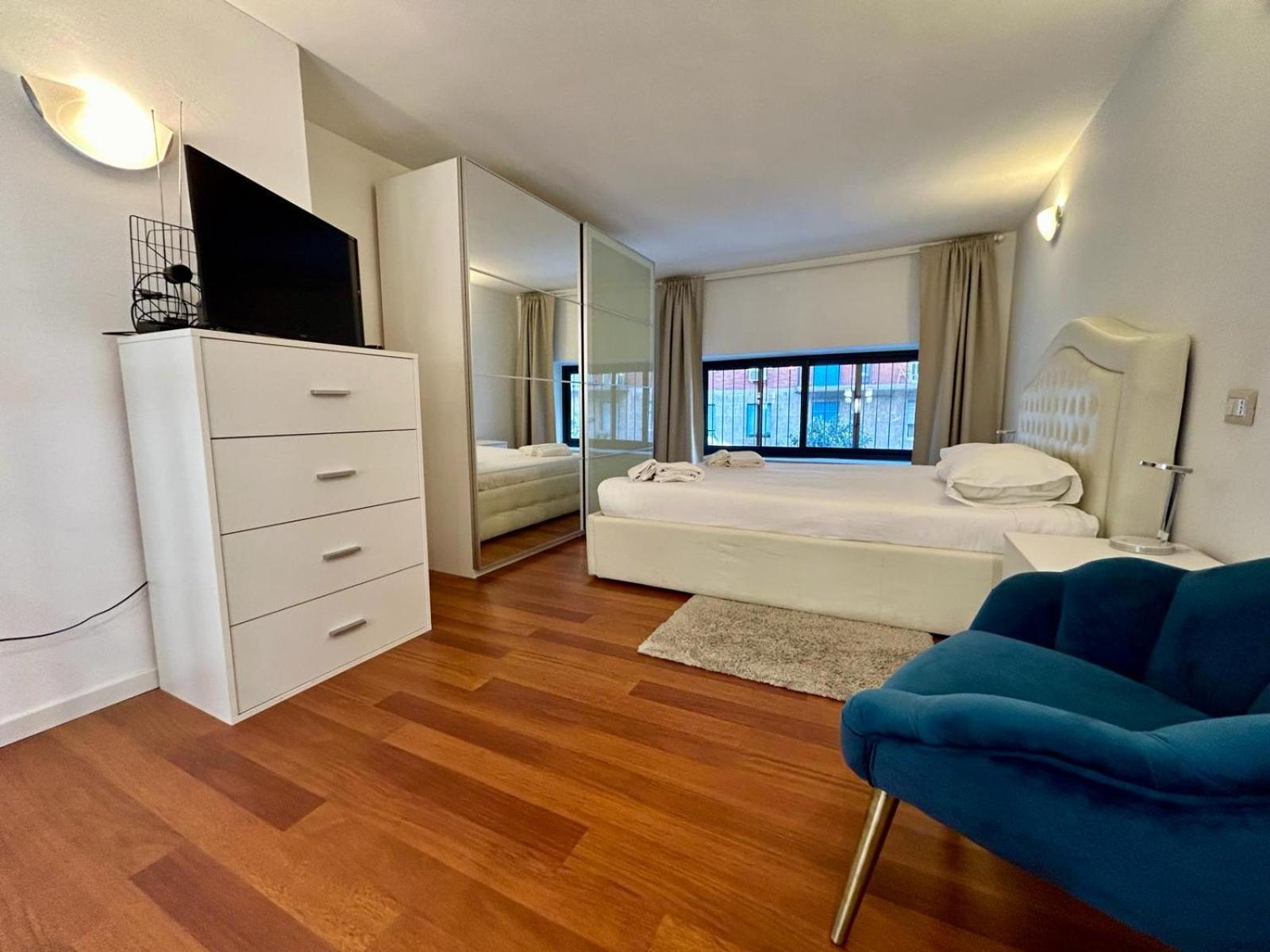 Kibilu - Via Tolmezzo - Ospedale San Raffaele - Stazione Di Lambrate * Milan