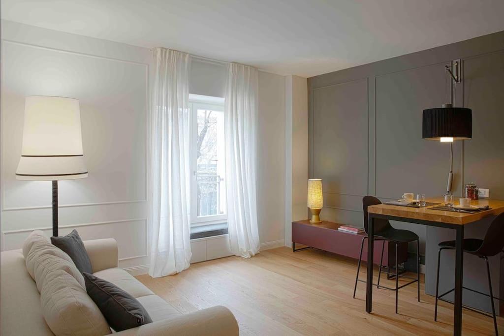 Design In The Center Of Apartamento Milão