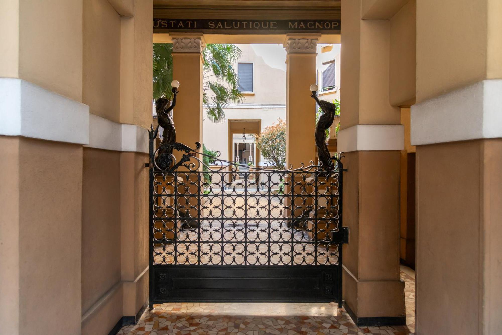 Life Is Beautiful Porta Romana Apartment Milan