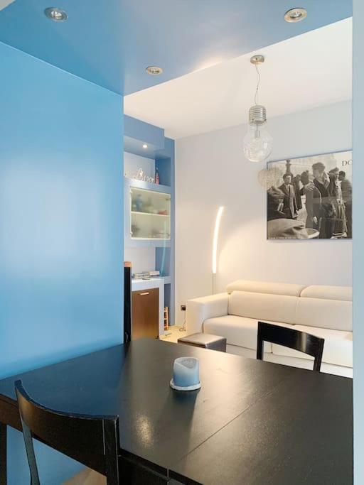 Good Vibes And Relax Close To Downtown Apartment
