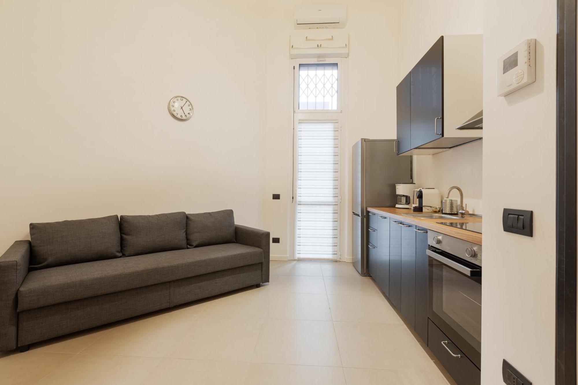 Apartment Cozy Corner With Balcony And Private Garage!