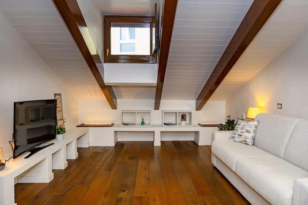 Canonica Attic Appartamento