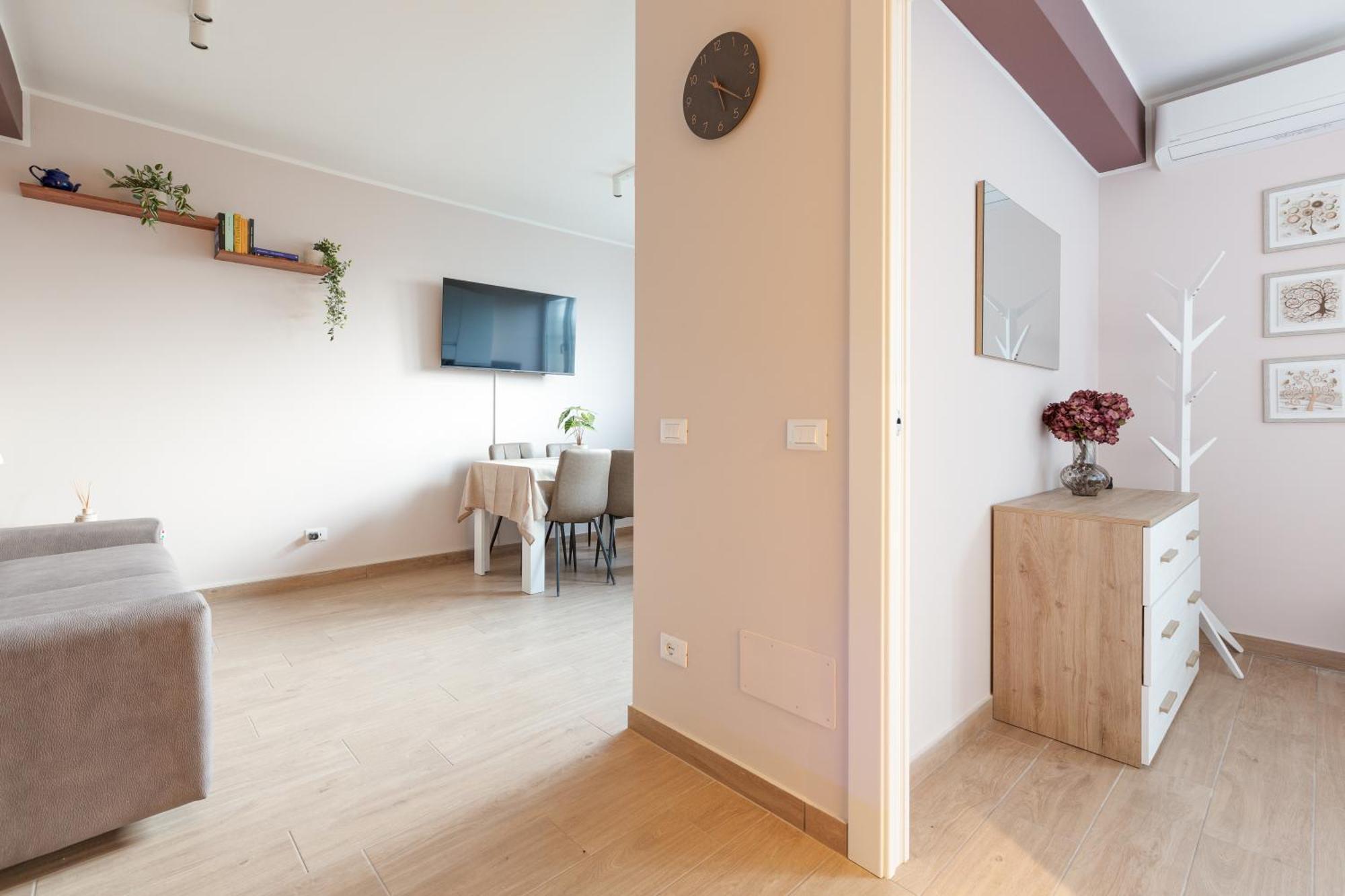 Affori M3 - Modern And Cozy *