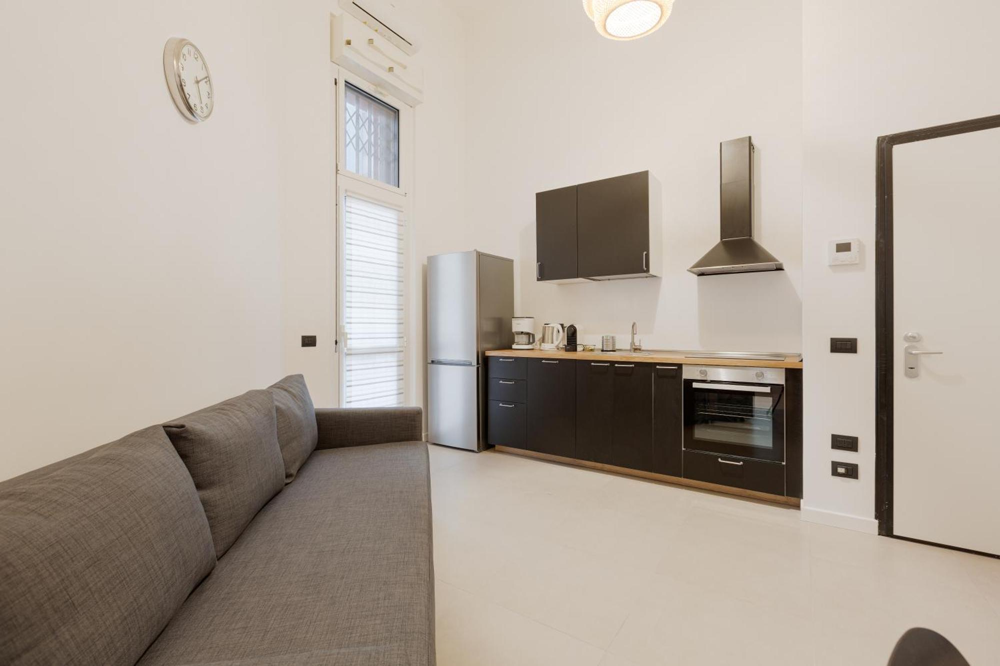 Apartment Cozy Corner With Balcony And Private Garage!