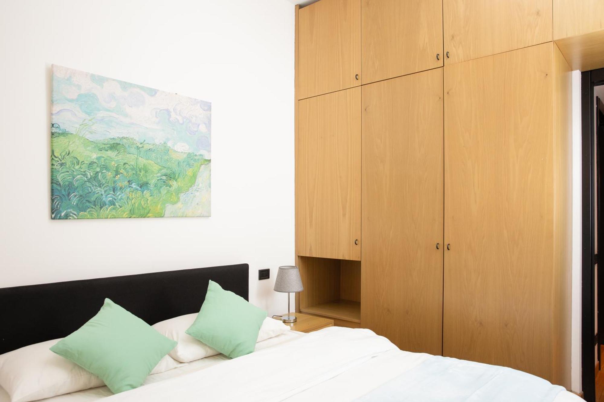 Apartment Mint - Van Gogh - Dome Cathedral