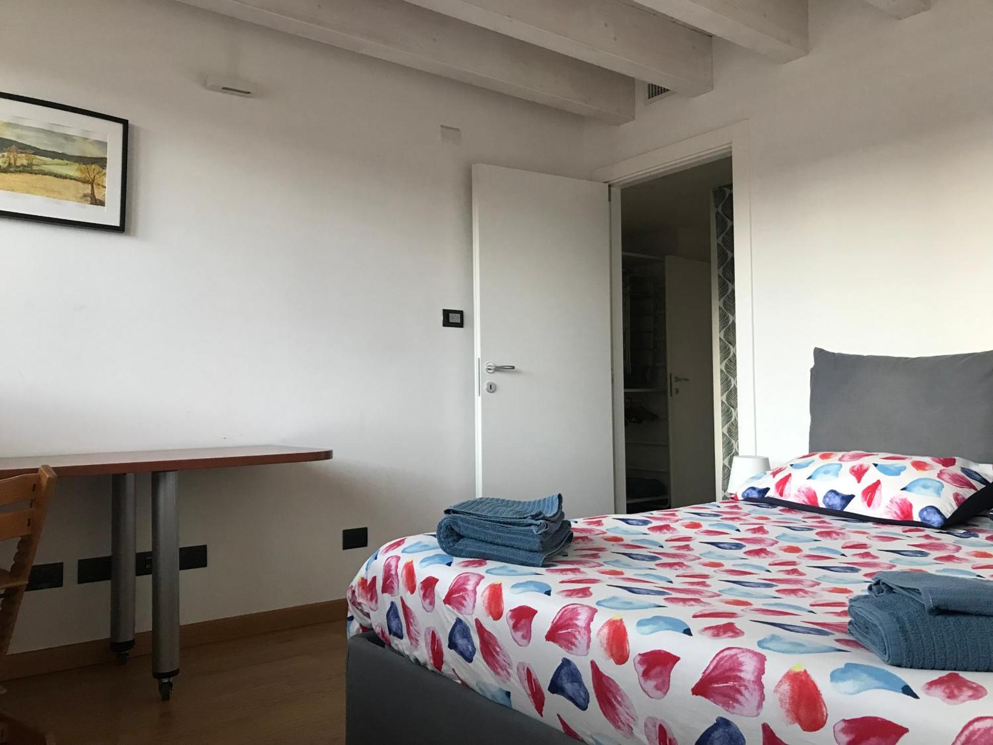 Appartamento Attico In Un'oasi Di Sui Navigli *