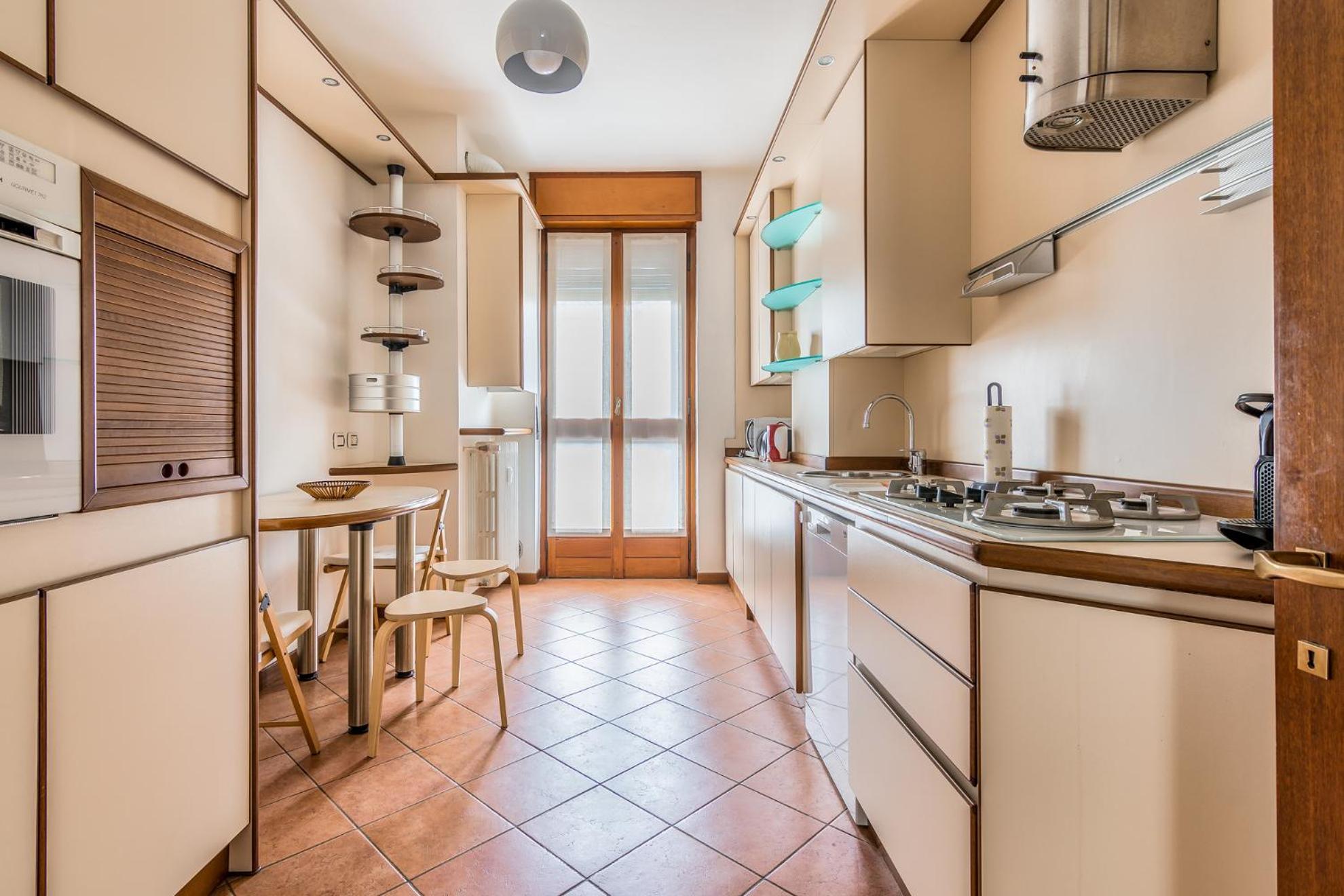 - Brand New 4 Pax Life & The Giulio Cesare 5 Apartment *