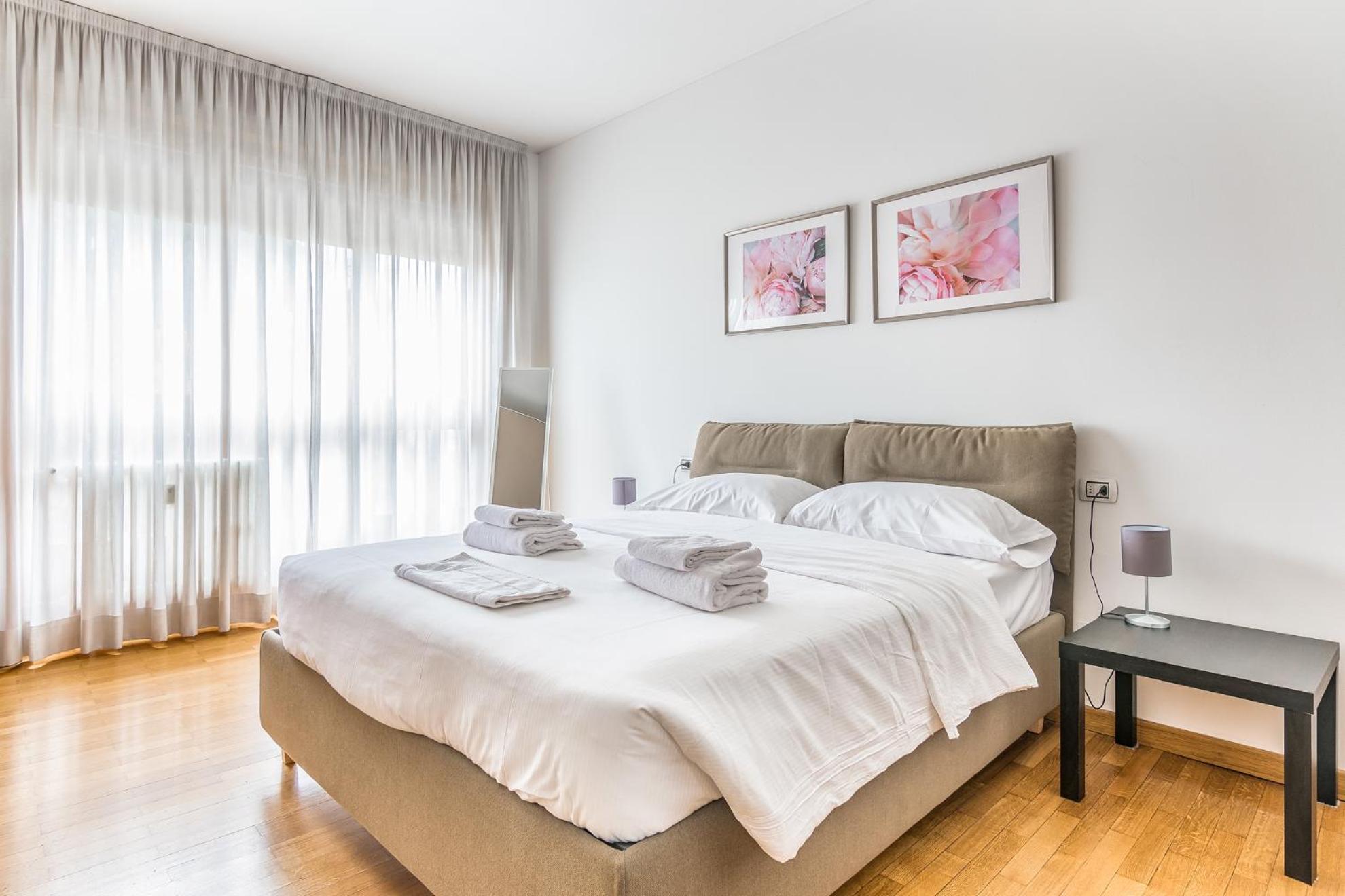 - Brand New 4 Pax Life & The Giulio Cesare 5 Apartment *