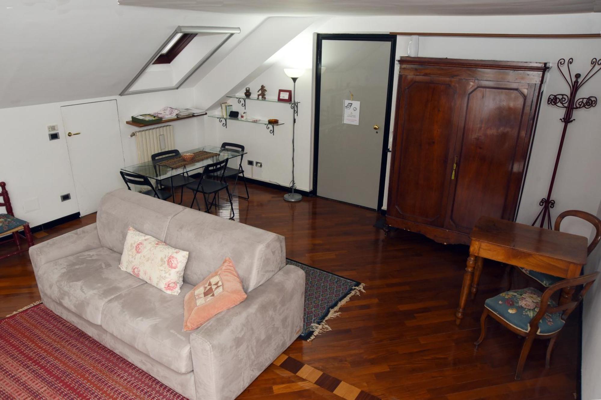 Viale Corsica 99 Apartamento *