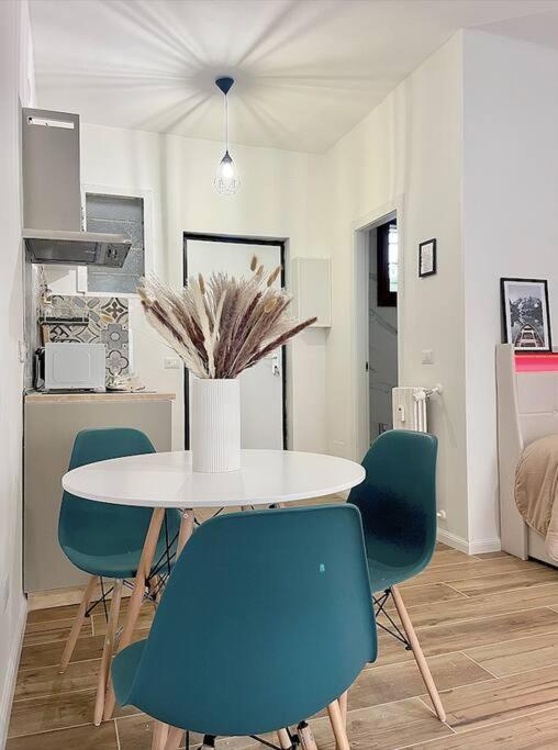 Charm House Apartment