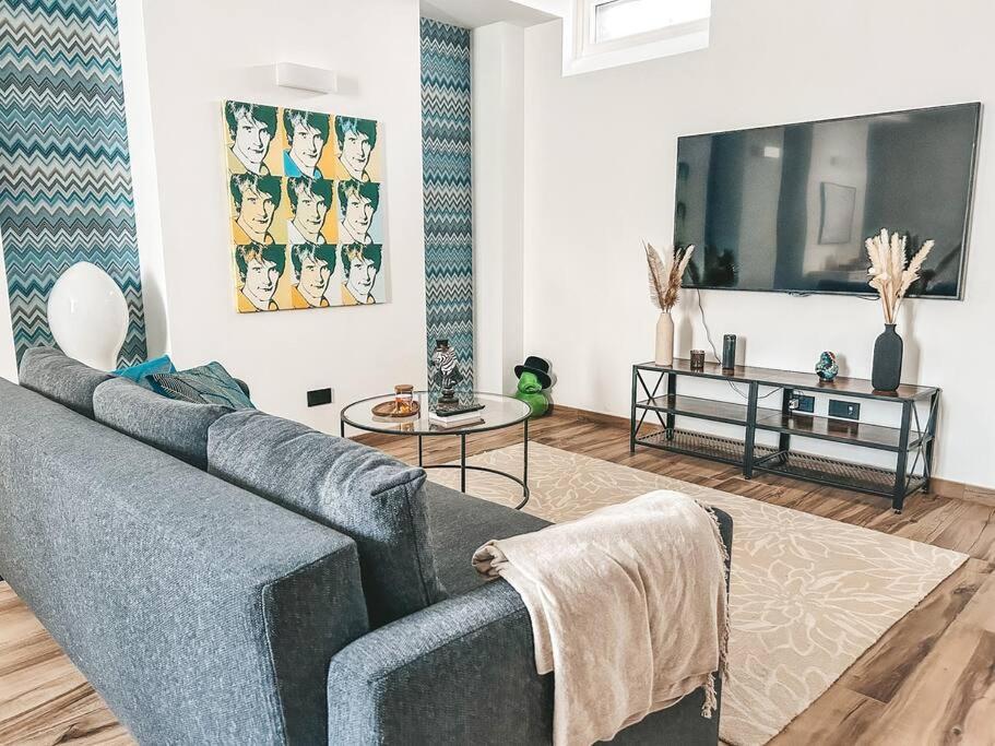 Apartment Better Together