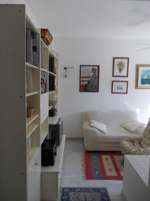 Apartment Luminoso Bilocale In Centro Milan