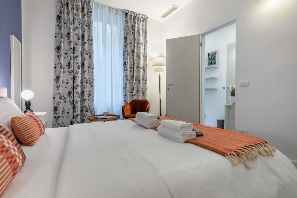 Central Station & Shuttle Airport Stop 2' Walk Appartamento Milano