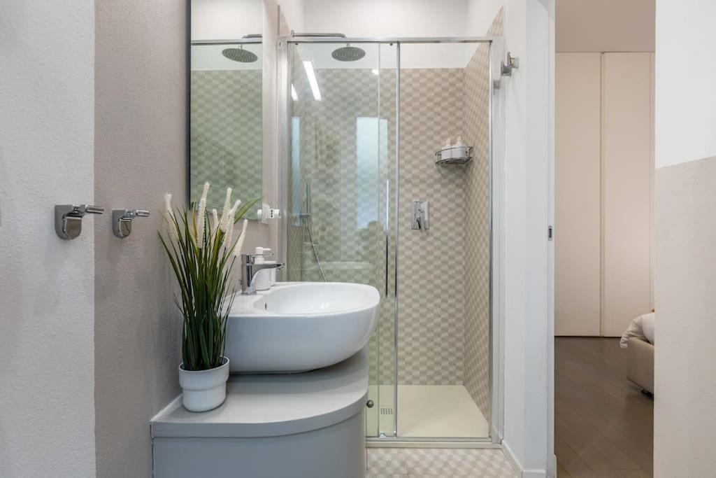 Appartamento Central Station & Shuttle Airport Stop 2' Walk Milano