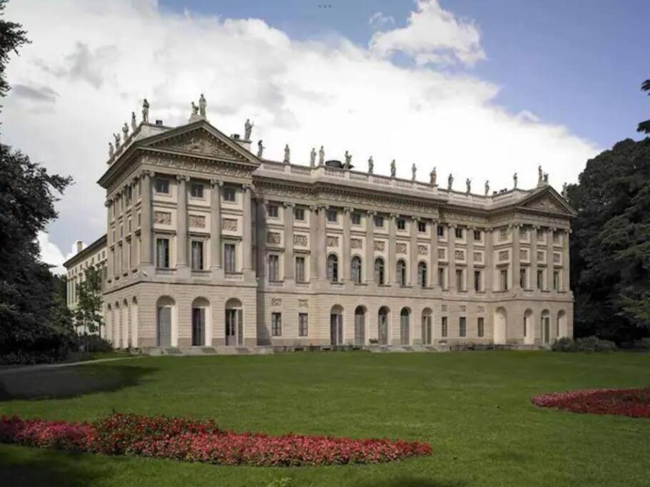 Apartment In Milan