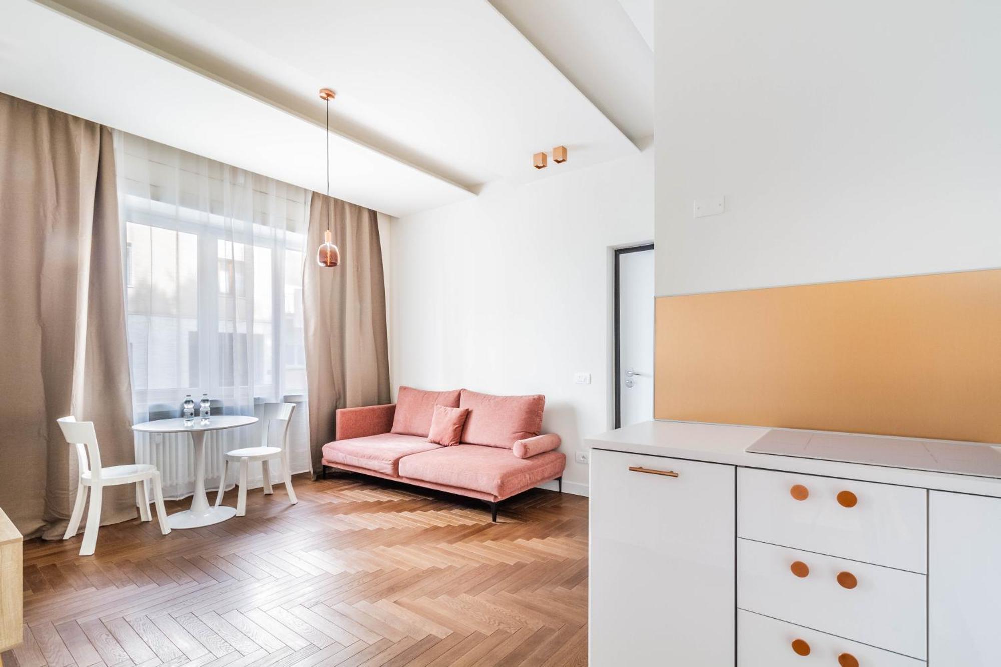Domusmi Cybo-2 Apartment