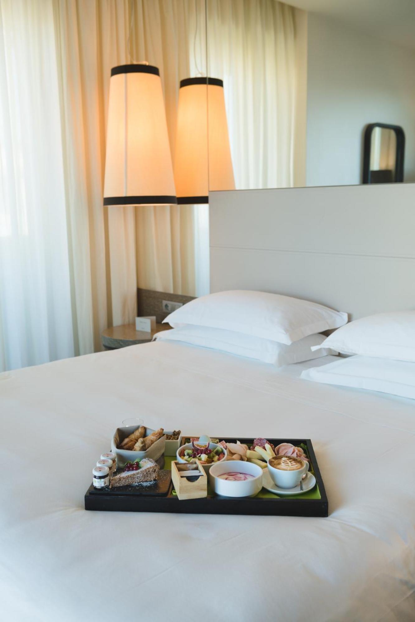 Starhotels Echo Hotel 4*