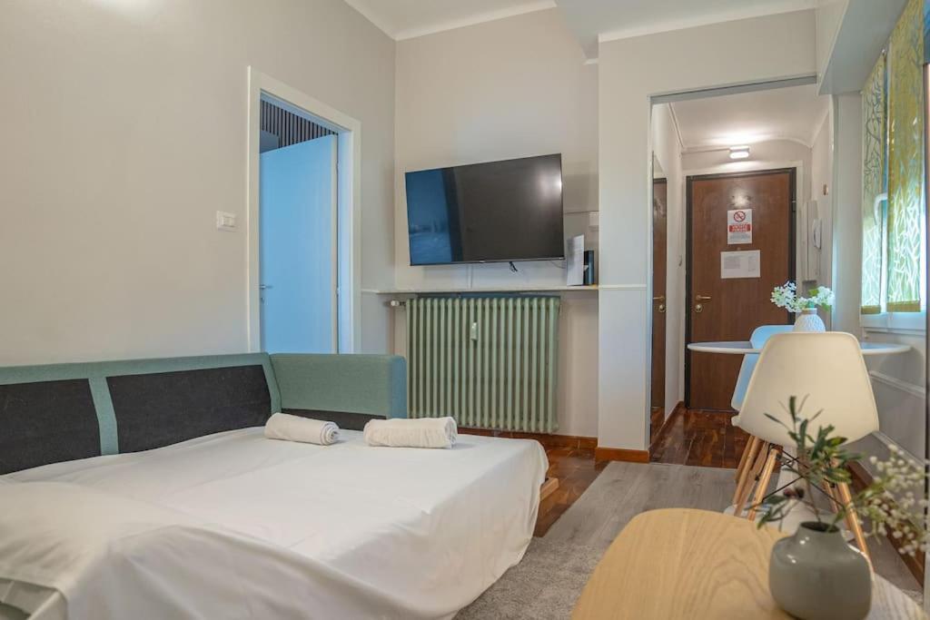 Singola Con Ac, Tv, Wi-fi E Cucina Apartamento *