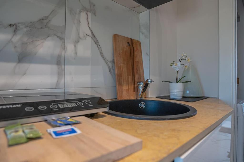 Singola Con Ac, Tv, Wi-fi E Cucina Milão