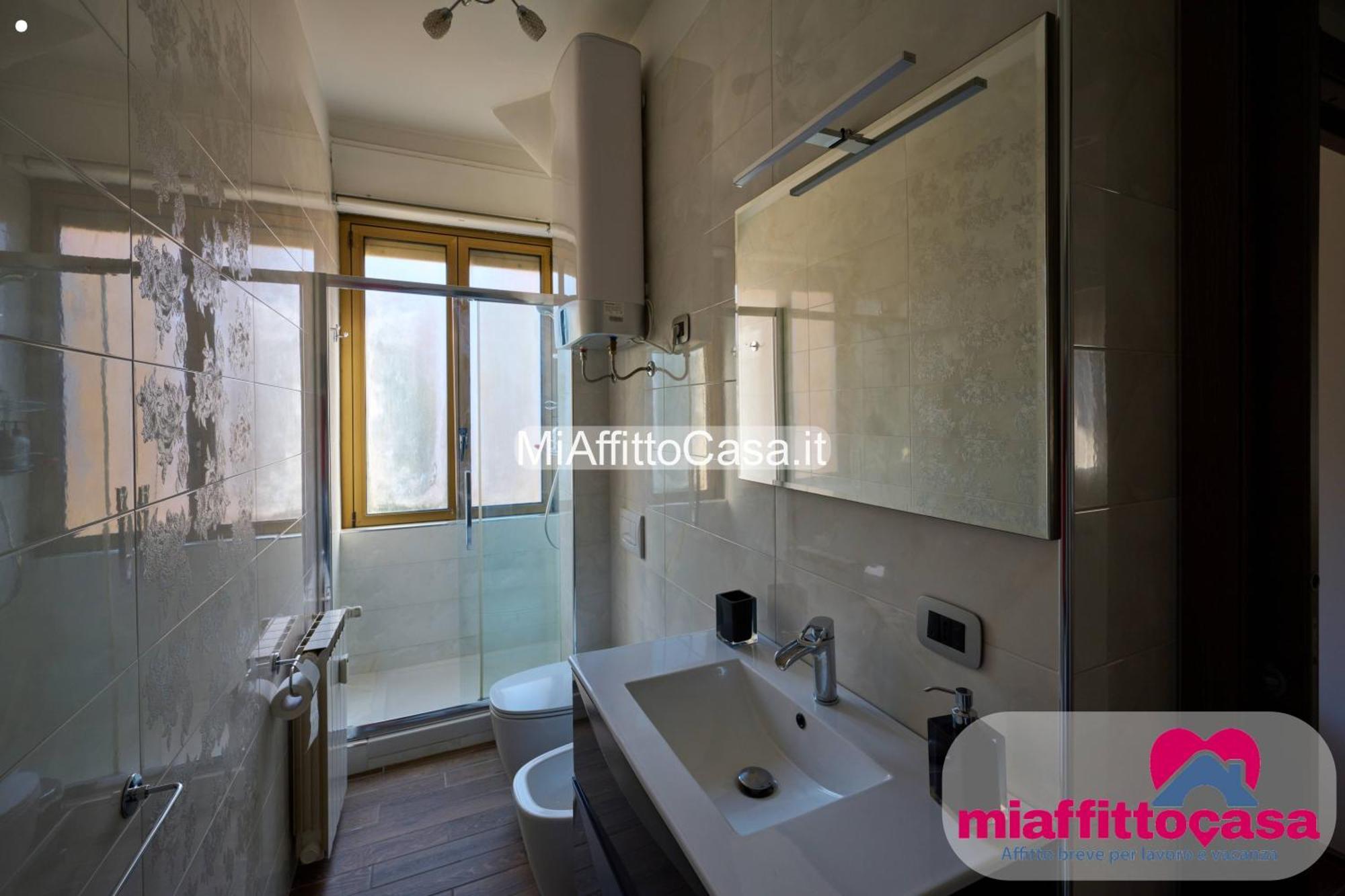 Wissam's Red Kitchen Apartment Milan
