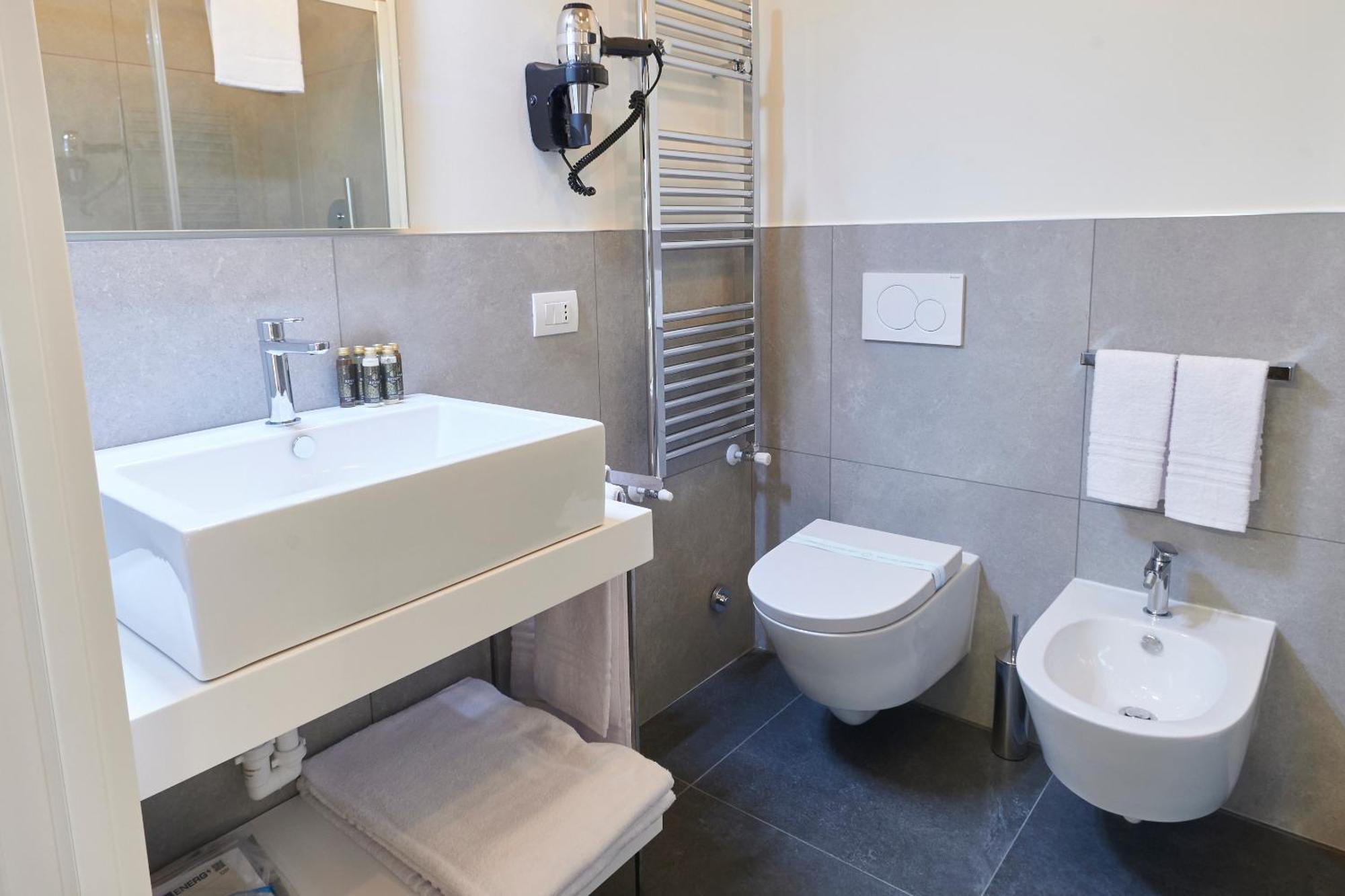 White Ribbon Guest house Milan